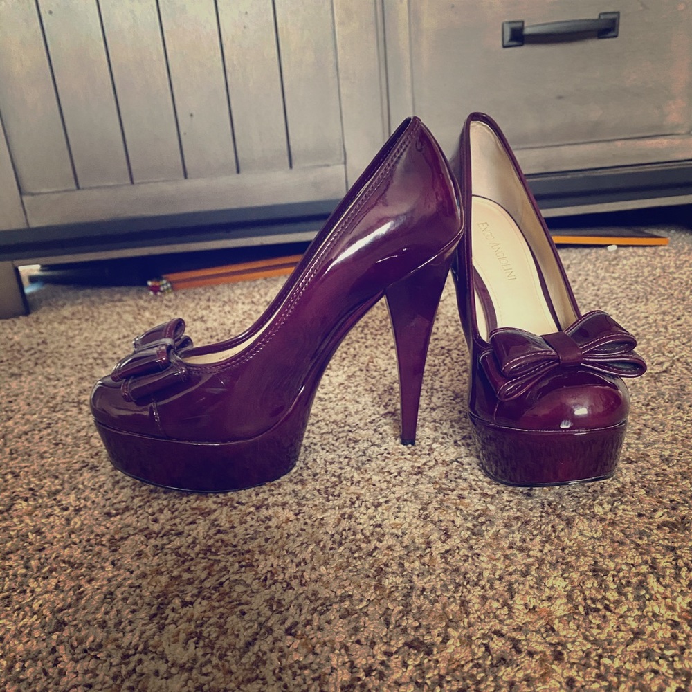 8.5 Enzo Angiolini heels